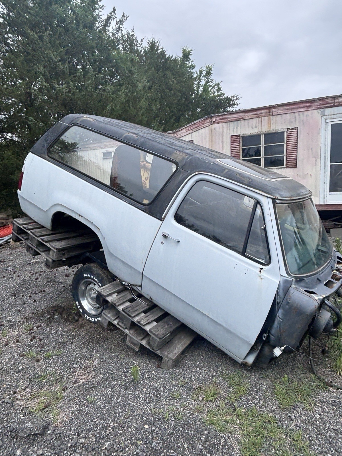 1975-80 Ramcharger Trailduster Body Pretty Solid Pickup Carlisle PA Or VA Dodge 1975-80 Ramcharger Trailduster Body Pretty Solid Pickup Carlisle PA Or VA Dodge
