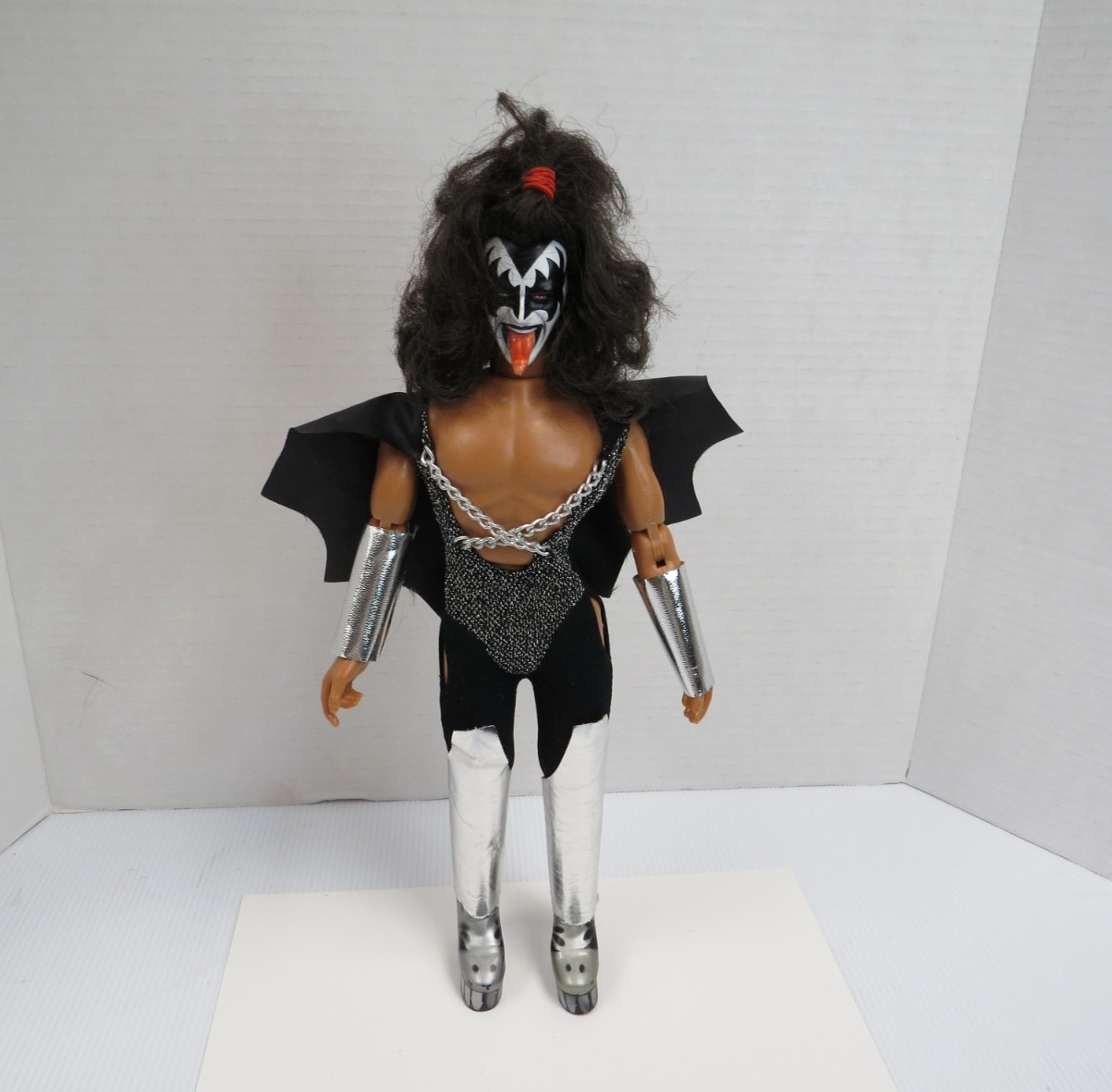 KISS GENE SIMMONS MEGO  -  1977 VINTAGE AUCOIN  -  12.5\'\' ACTION FIGURE DOLL