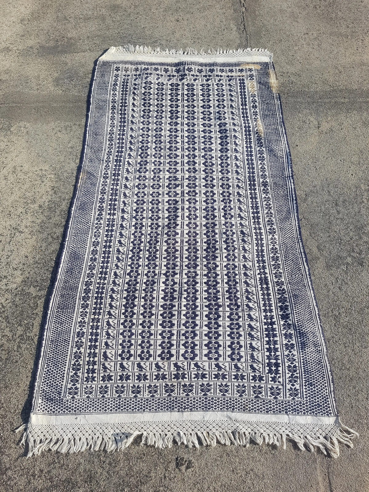Vintage Traditional Handwoven Blue & White Floral Wool Kilim 6.2x3.4 ft