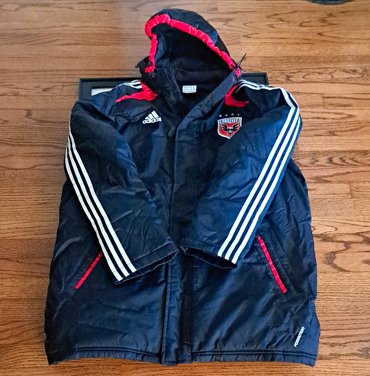 adidas D.C. United MLS Soccer Hooded Jacket Black Red White Size L adidas D.C. United MLS Soccer Hooded Jacket Black Red White Size L