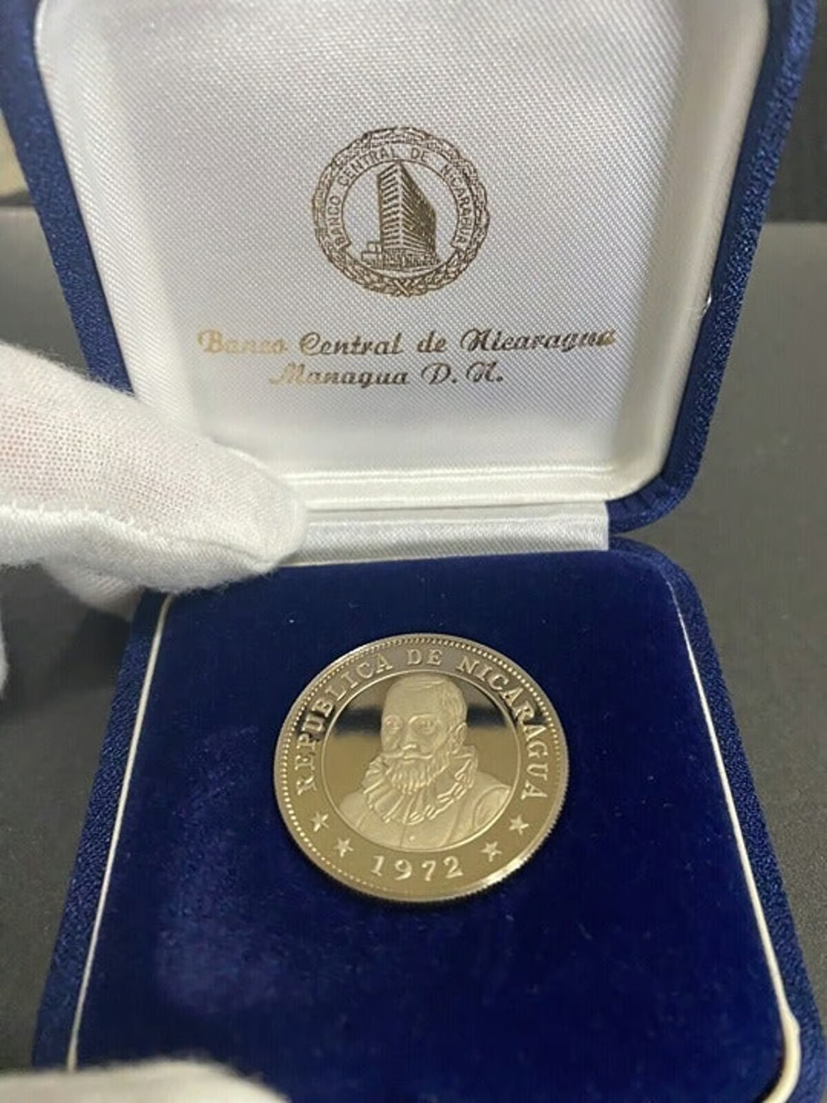 Nicaragua 1 Cordoba 1972 Uncirculated Proof Coin in Box with COA Certificate