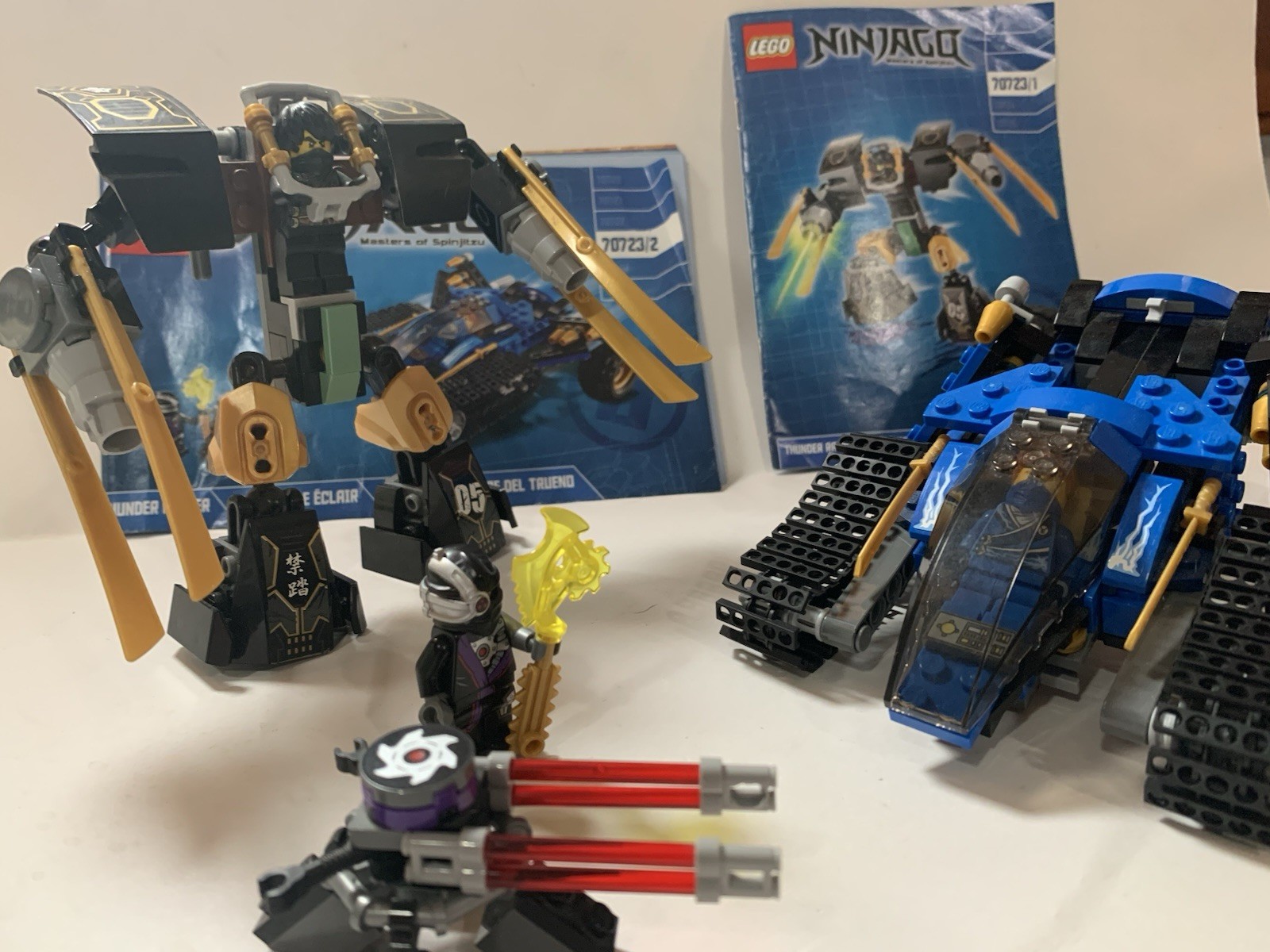 LEGO NINJAGO: Thunder Raider (70723) 100% Complete W/ Instructions LEGO NINJAGO: Thunder Raider (70723) 100% Complete W/ Instructions