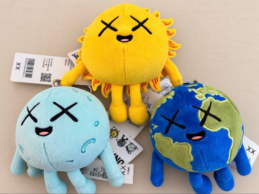 KAWS x UNIQLO UNIVERSE Charm 3 Set Earth Sun Moon Complete Set 2026