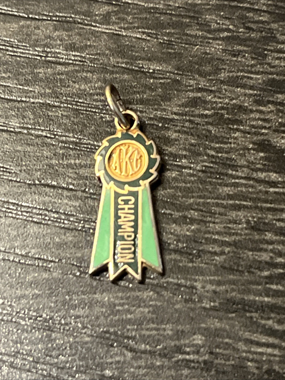 Vintage 1950s 10k Yellow Gold American Kennel Club AKC Ribbon Enamel Charm Vintage 1950s 10k Yellow Gold American Kennel Club AKC Ribbon Enamel Charm