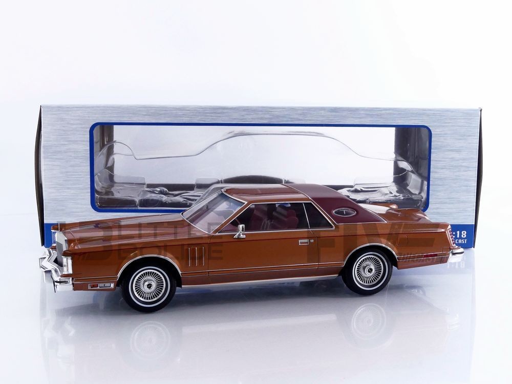 MCG 1/18 - LINCOLN CONTINENTAL MARK V - 1978 18370BR MCG 1/18 - LINCOLN CONTINENTAL MARK V - 1978 18370BR