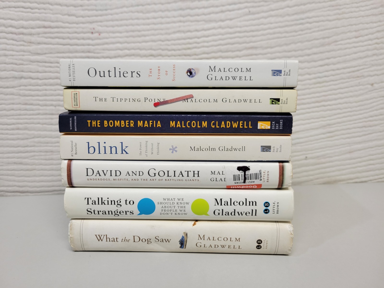Lot of 7 Malcolm Gladwell Paperback and Hardcover Books Lot of 7 Malcolm Gladwell Paperback and Hardcover Books