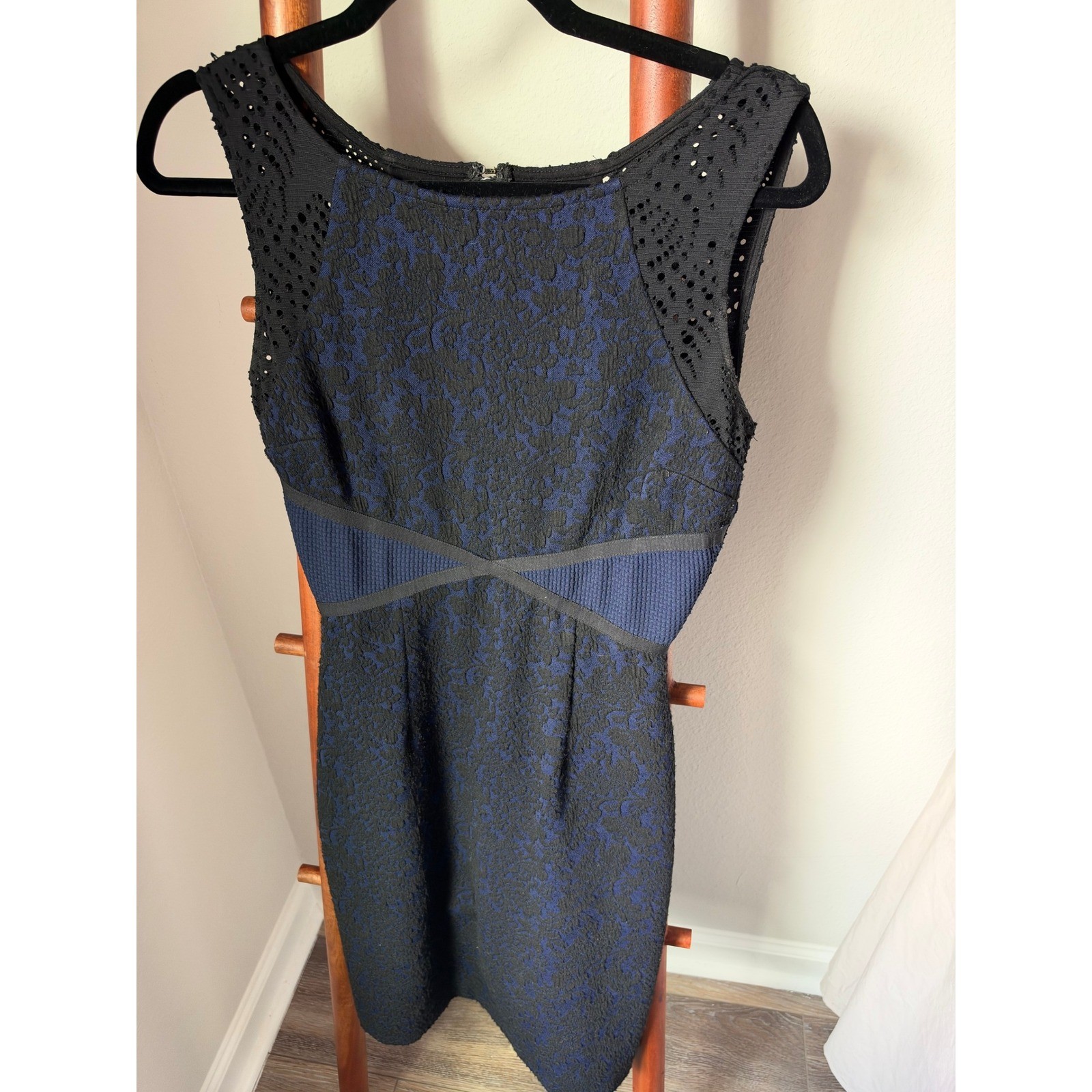 Moulinette Soeurs Anthropologie Blue Black Floral Jacquard Eyelet Dress Size 2 Moulinette Soeurs Anthropologie Blue Black Floral Jacquard Eyelet Dress Size 2