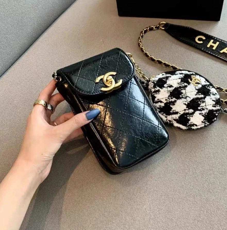 CHANEL BEAUTY Smartphone Pouch Shoulder Coin Case Mini Bag VIP w/box CHANEL BEAUTY Smartphone Pouch Shoulder Coin Case Mini Bag VIP w/box