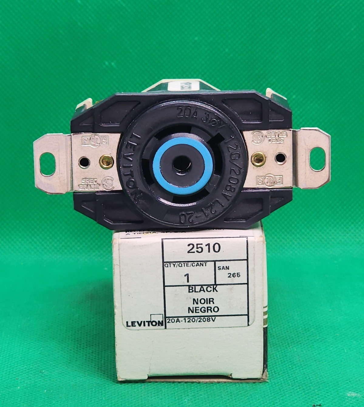 LEVITON 2510 LOCKING RECEPTACLE [FC2-2]