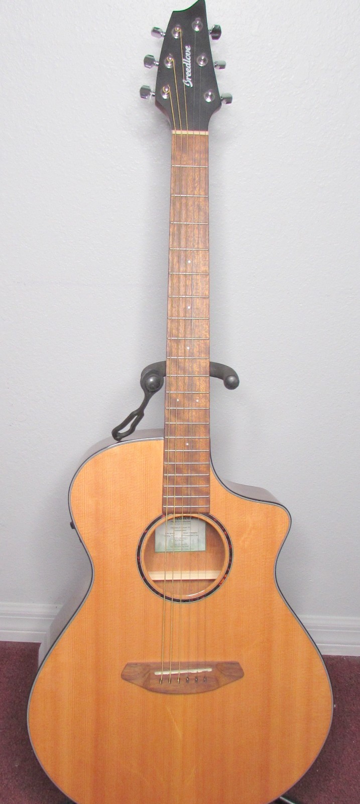 Breedlove Discovery S Concert CE 6 String Acoustic Electric Guitar USA