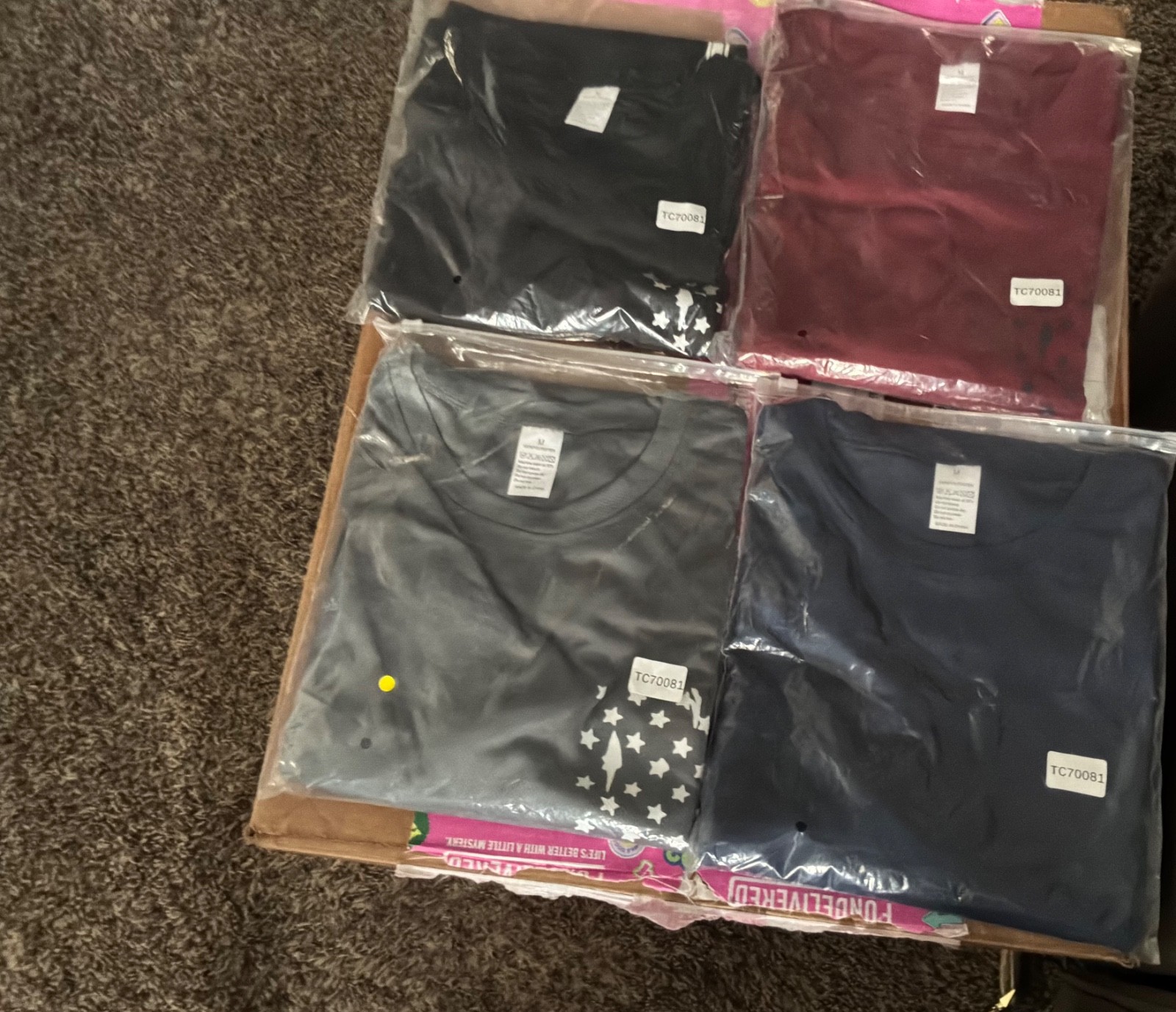 Men’s T-Shirt Size M Short Sleeve Crew Neck - New in Package Men’s T-Shirt Size M Short Sleeve Crew Neck - New in Package