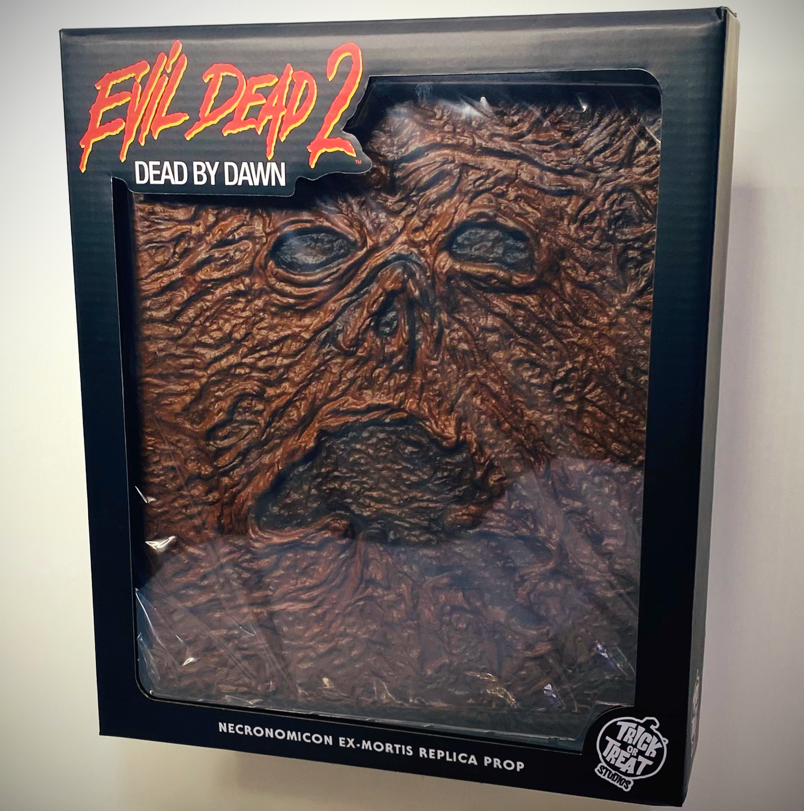 Evil Dead 2: Dead By Dawn Book of the Dead Necronomicon 1:1 Scale