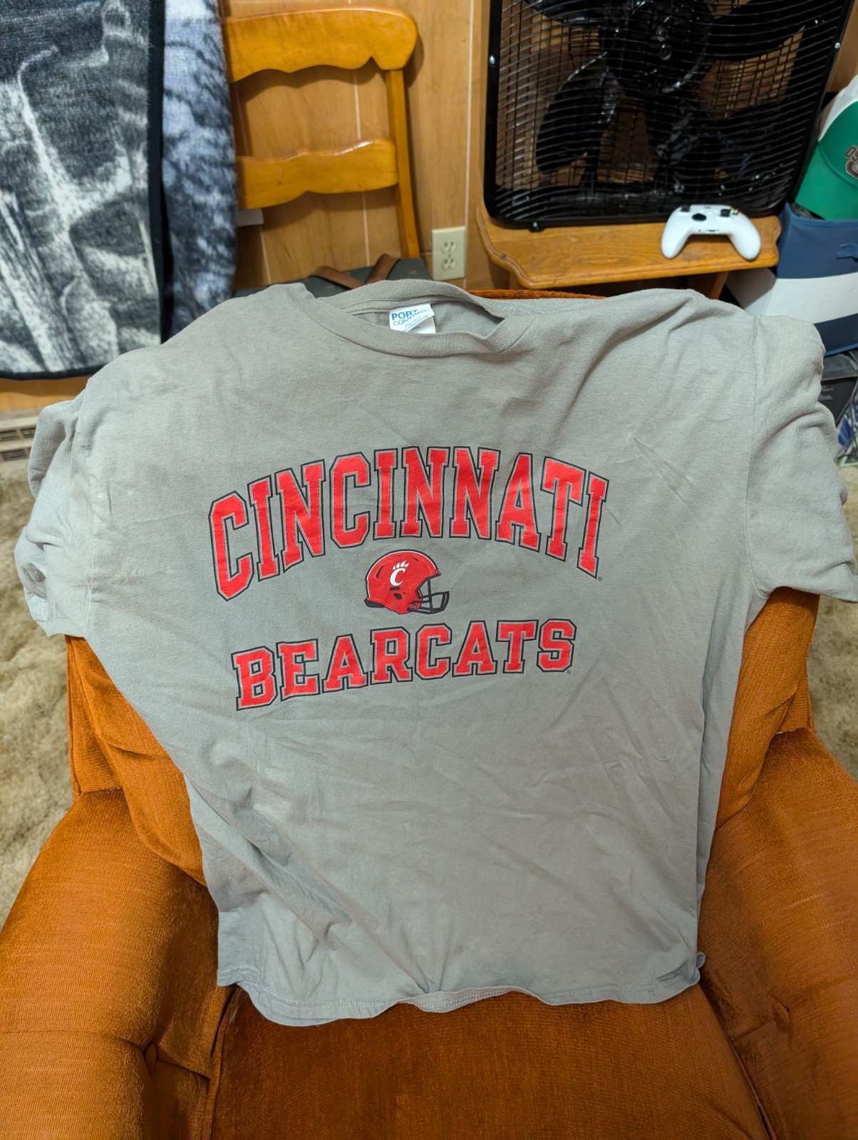 cincinnati bearcats grey extra large fooball shirt cincinnati bearcats grey extra large fooball shirt