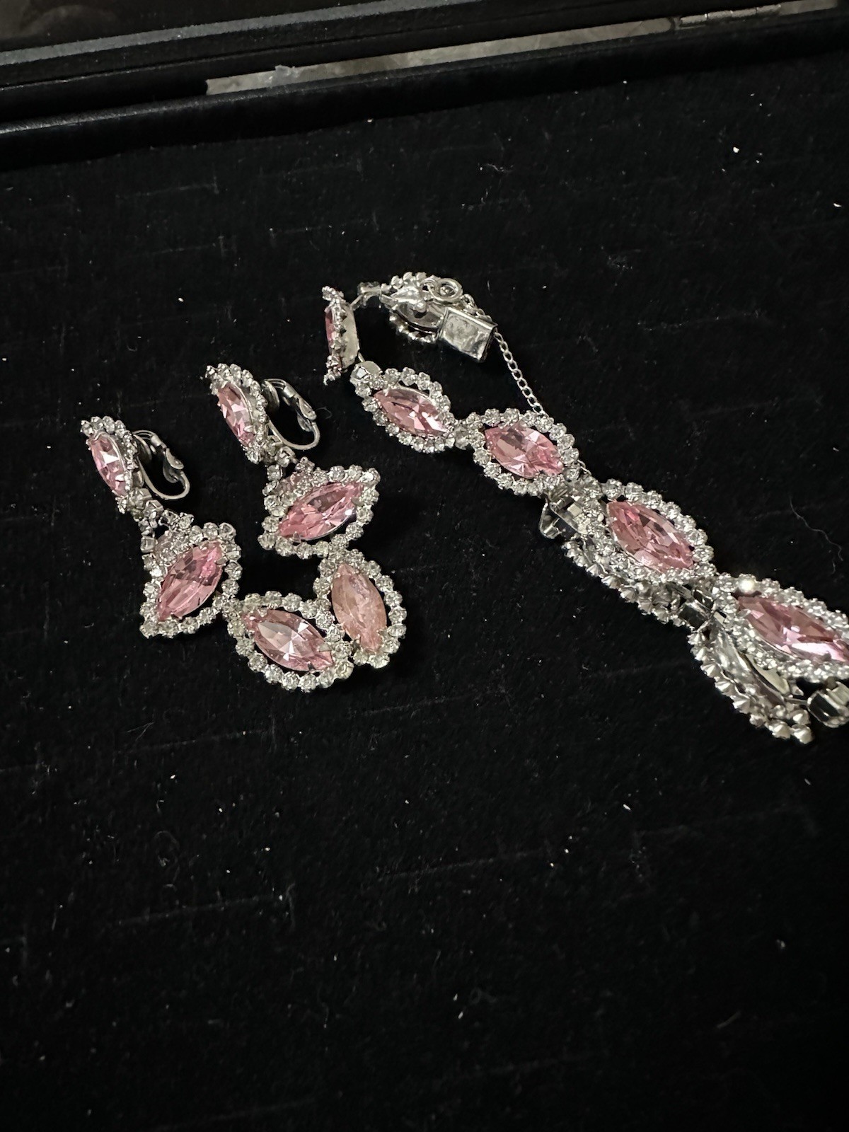 Vintage Signed Weiss Clear & Pink Rhinestone Bracelet & Earrings Set Vintage Signed Weiss Clear & Pink Rhinestone Bracelet & Earrings Set