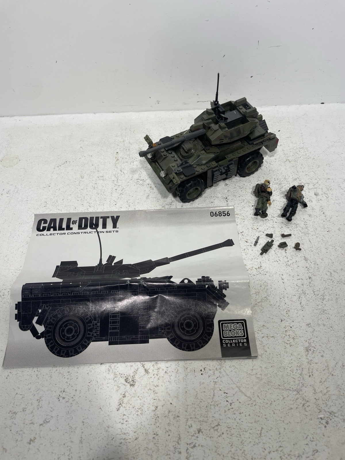 Mega Bloks Call of Duty APC Invasion 06856  Set Vehicle Figures - 95% Complete