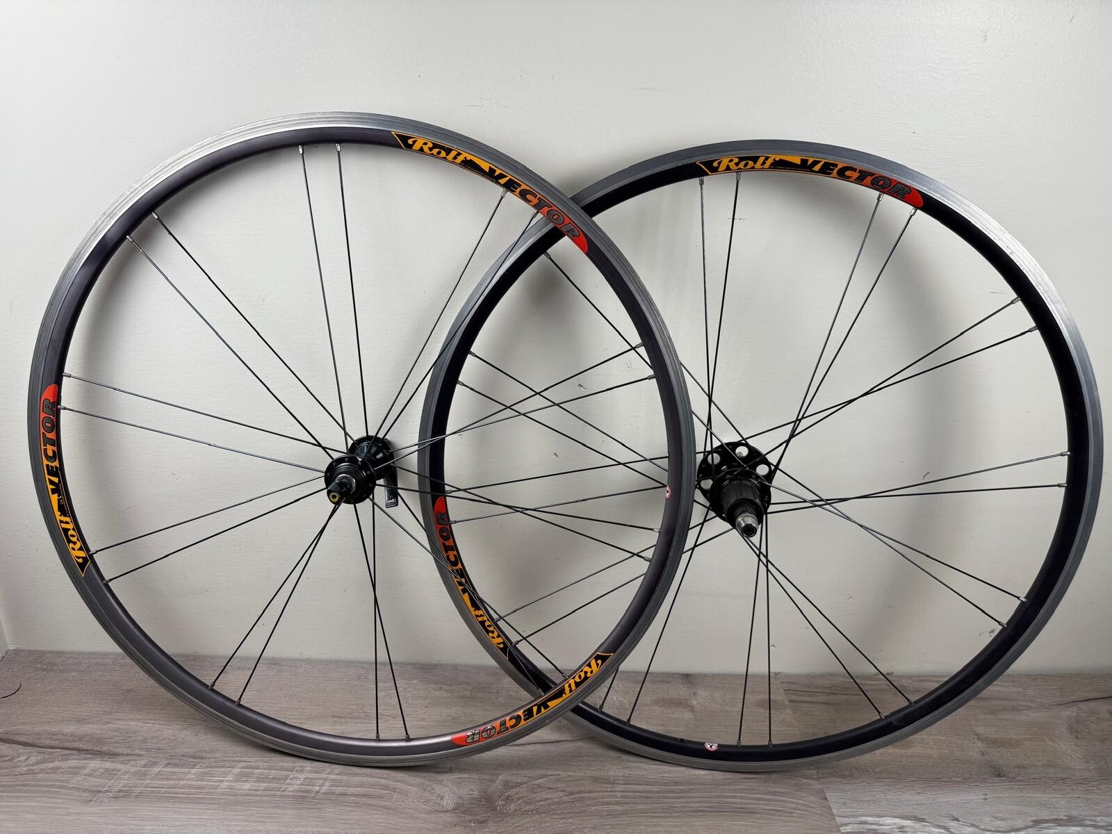 Vintage Rolf Vector  Wheel Set 20/22 Hole  8/9 Speed Road Bike