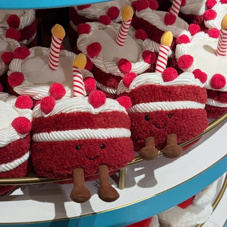 SALE Jellycat Amuseables Red Velvet Cake Plush Toy Birthday Dessert Gift NWT