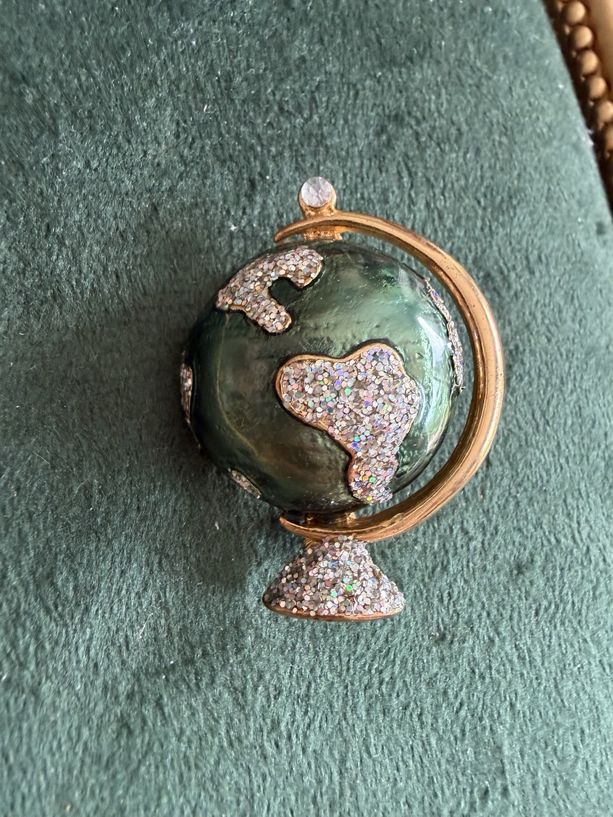 Jessica Lauren Globe Brooch 18K Gold Plated Green Rhinestone Premiere Vintage