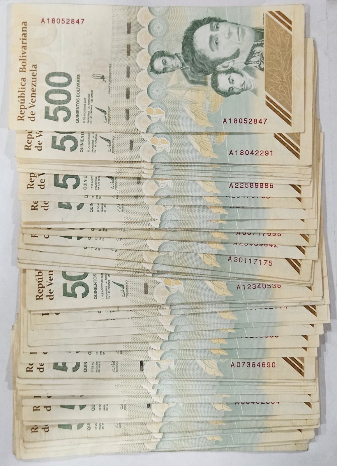 1/2 BUNDLE (50 PCS) 500 BOLIVARES DIGITALES 2023 2024 VENEZUELA USED PICK# 121 1/2 BUNDLE (50 PCS) 500 BOLIVARES DIGITALES 2023 2024 VENEZUELA USED PICK# 121