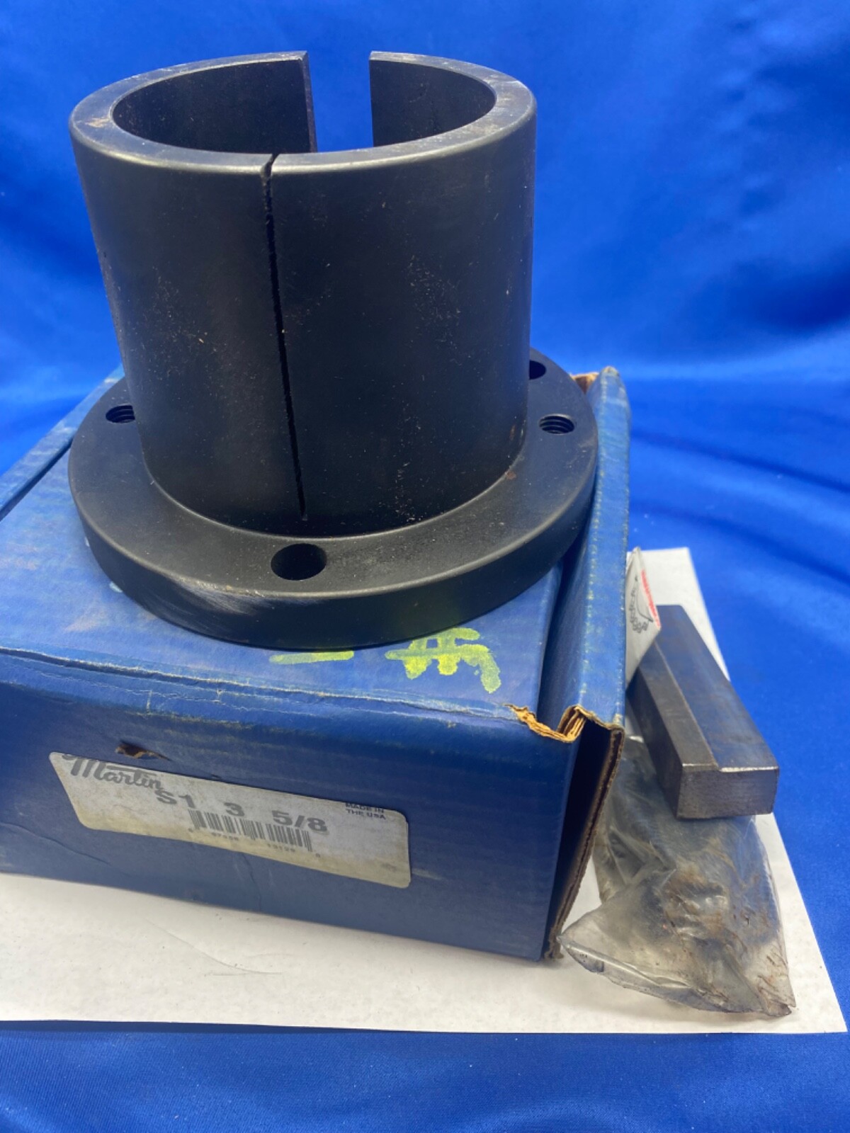 Martin S1 3-5/8 split taper bushing NOS/reconditioned Martin S1 3-5/8 split taper bushing NOS/reconditioned