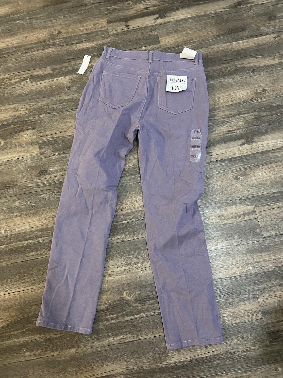 NWT Gloria Vanderbilt Amanda The Original Slimming Jeans Sz 10 NWT Gloria Vanderbilt Amanda The Original Slimming Jeans Sz 10