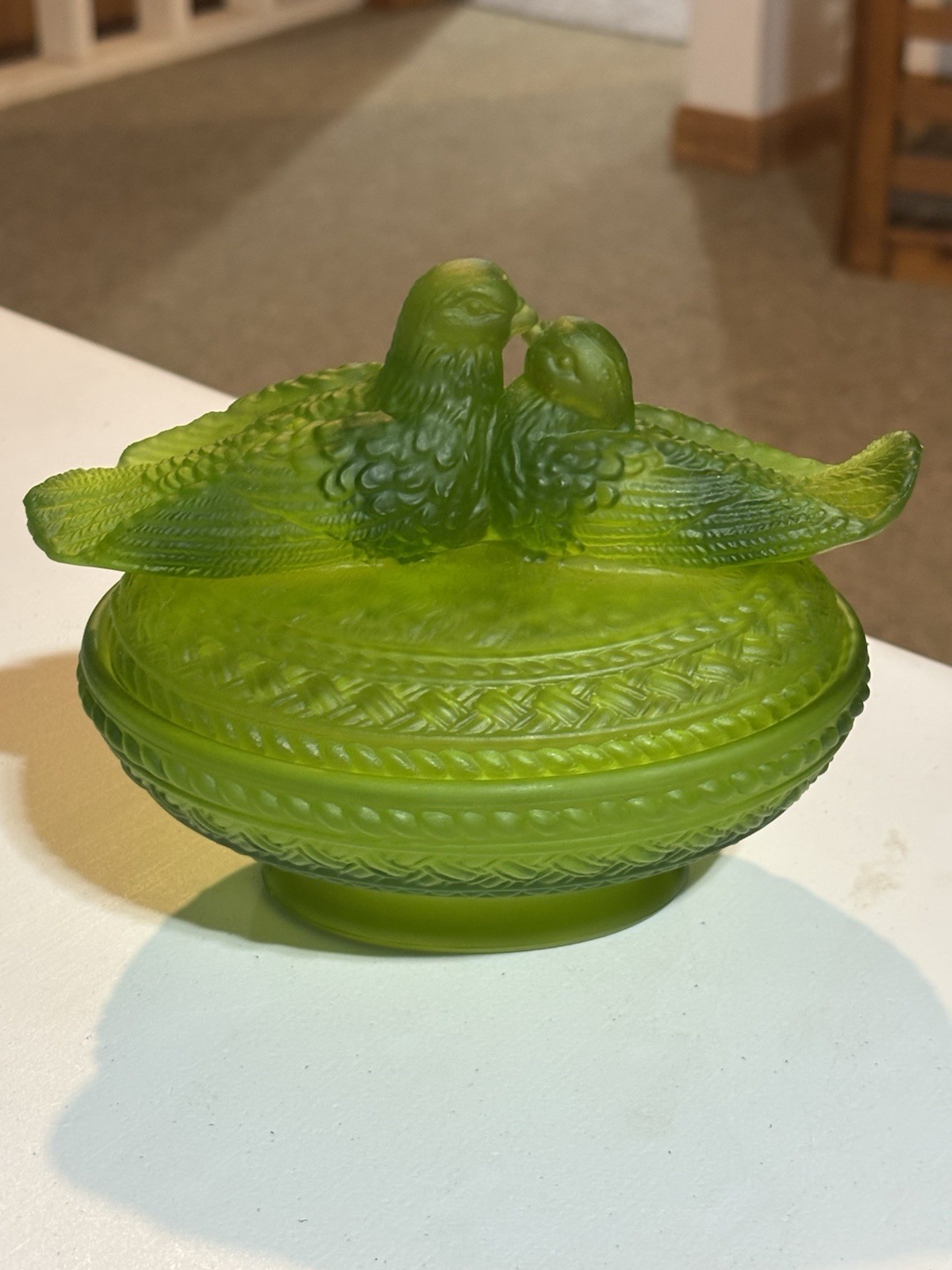 Vintage 1970S Green Satin Lovebirds On The Nest Preowned