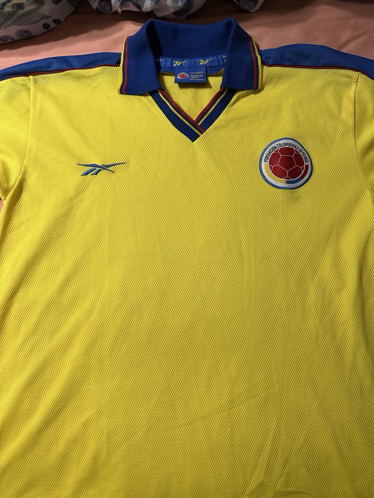 AUTHENTIC/VINTAGE 1998 COLOMBIA HOME JERSEY Size LARGE Excellent Condition Rare AUTHENTIC/VINTAGE 1998 COLOMBIA HOME JERSEY Size LARGE Excellent Condition Rare