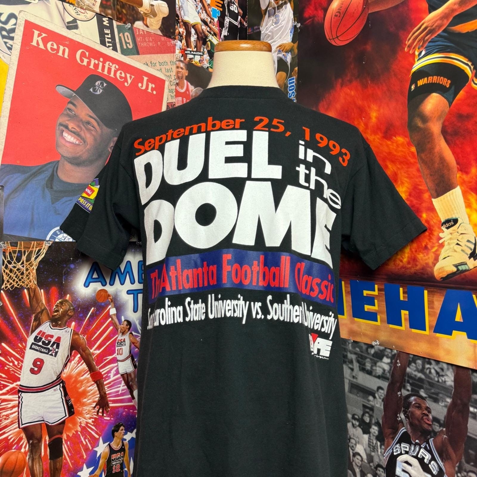 Vintage 1993 Atlanta Football Classic Duel in the Dome HBCU T-Shirt Sz Large