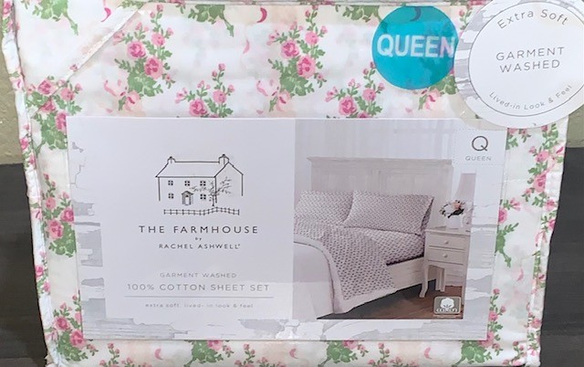 THE FARMHOUSE by Rachel Ashwell Queen Sheet Set White w/Pink &Green Floral Print