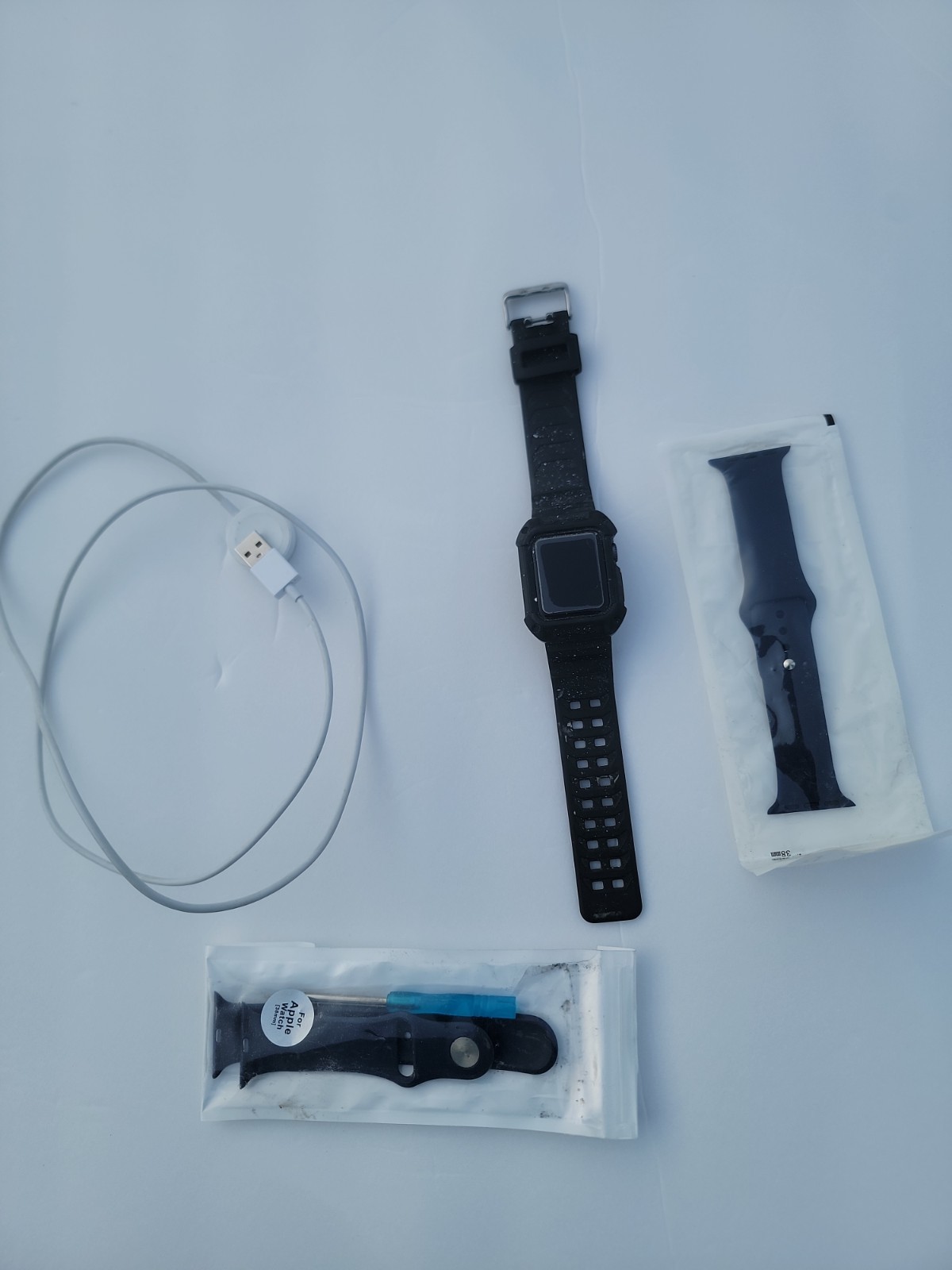 apple watch 3 with bands and charger