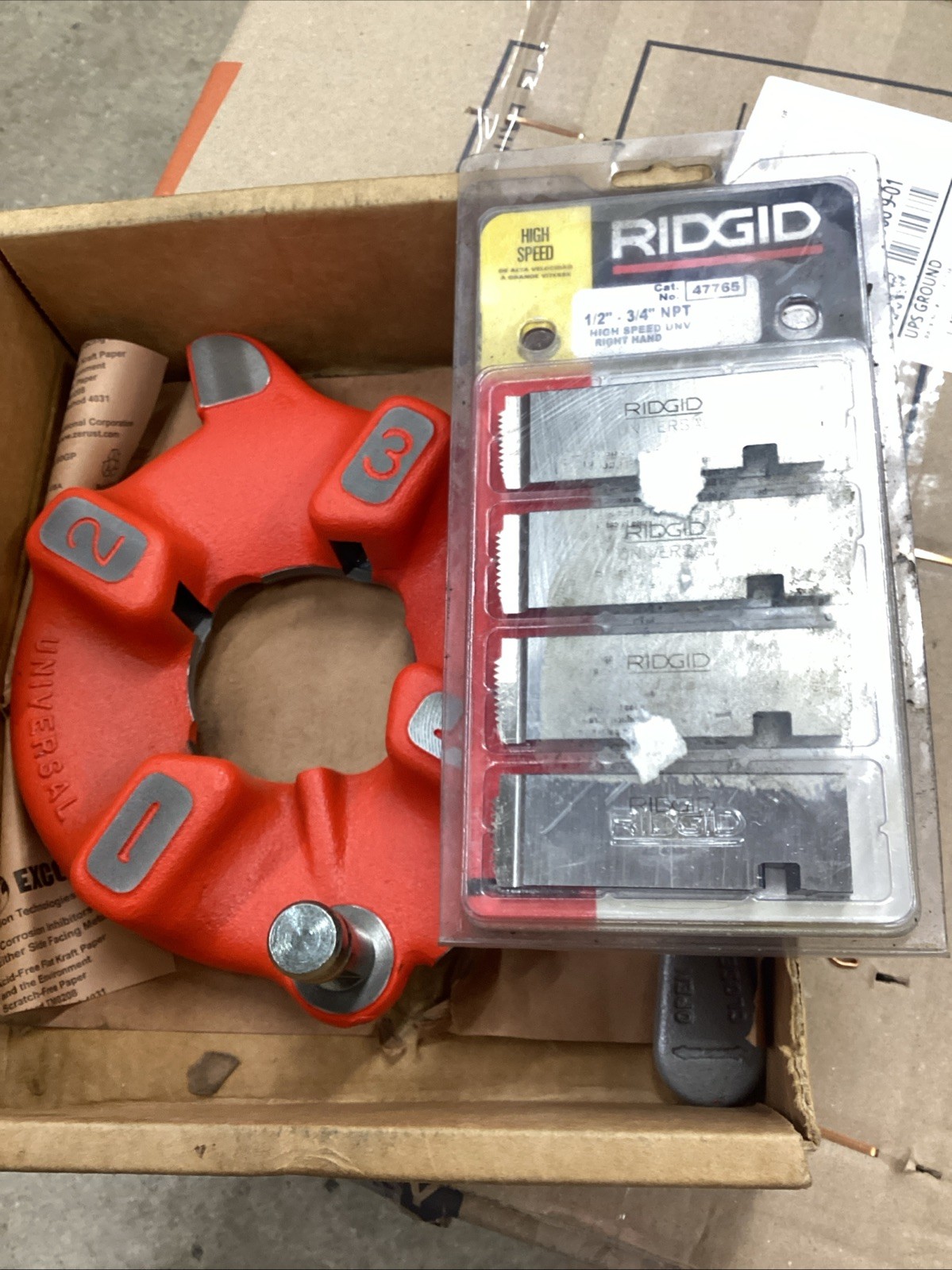 Ridgid 97065 811A Universal Quick Opening Right Hand Oiling Die head 1/8 -2