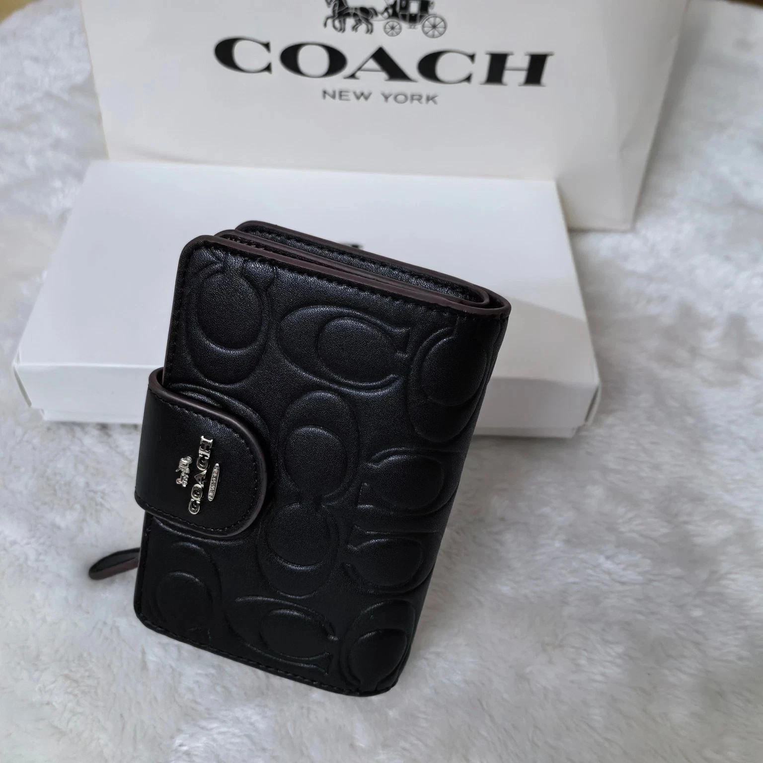 COACH Medium Corner Zip Wallet With Signature CM241 Black outlet NEW W/BOX COACH Medium Corner Zip Wallet With Signature CM241 Black outlet NEW W/BOX