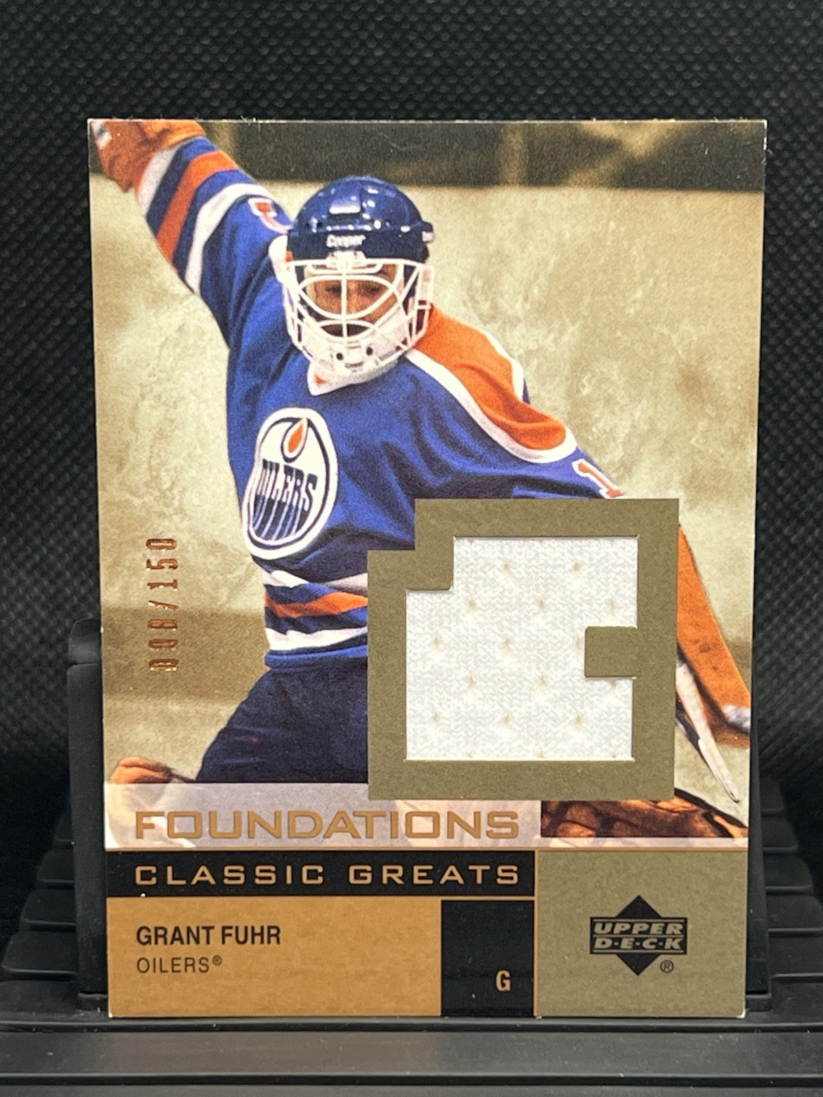 2002-03 UD Foundations Grant Fuhr Classic Greats Silver Jersey 008/150 G-GF HOF 2002-03 UD Foundations Grant Fuhr Classic Greats Silver Jersey 008/150 G-GF HOF