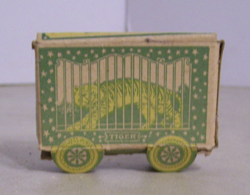 Antique Candy Box American Novelty Candy Co. Brooklyn NY, Jungle Wagon Antique Candy Box American Novelty Candy Co. Brooklyn NY, Jungle Wagon
