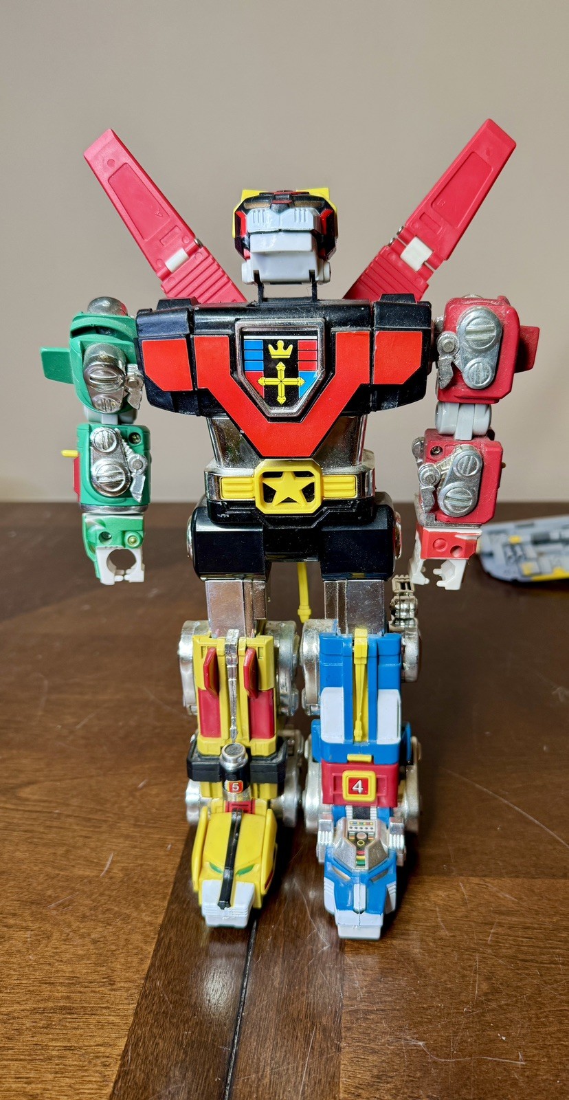 Vintage 1997 Trendmasters Voltron Lion Force Die-Cast Robot Figure Go Lion