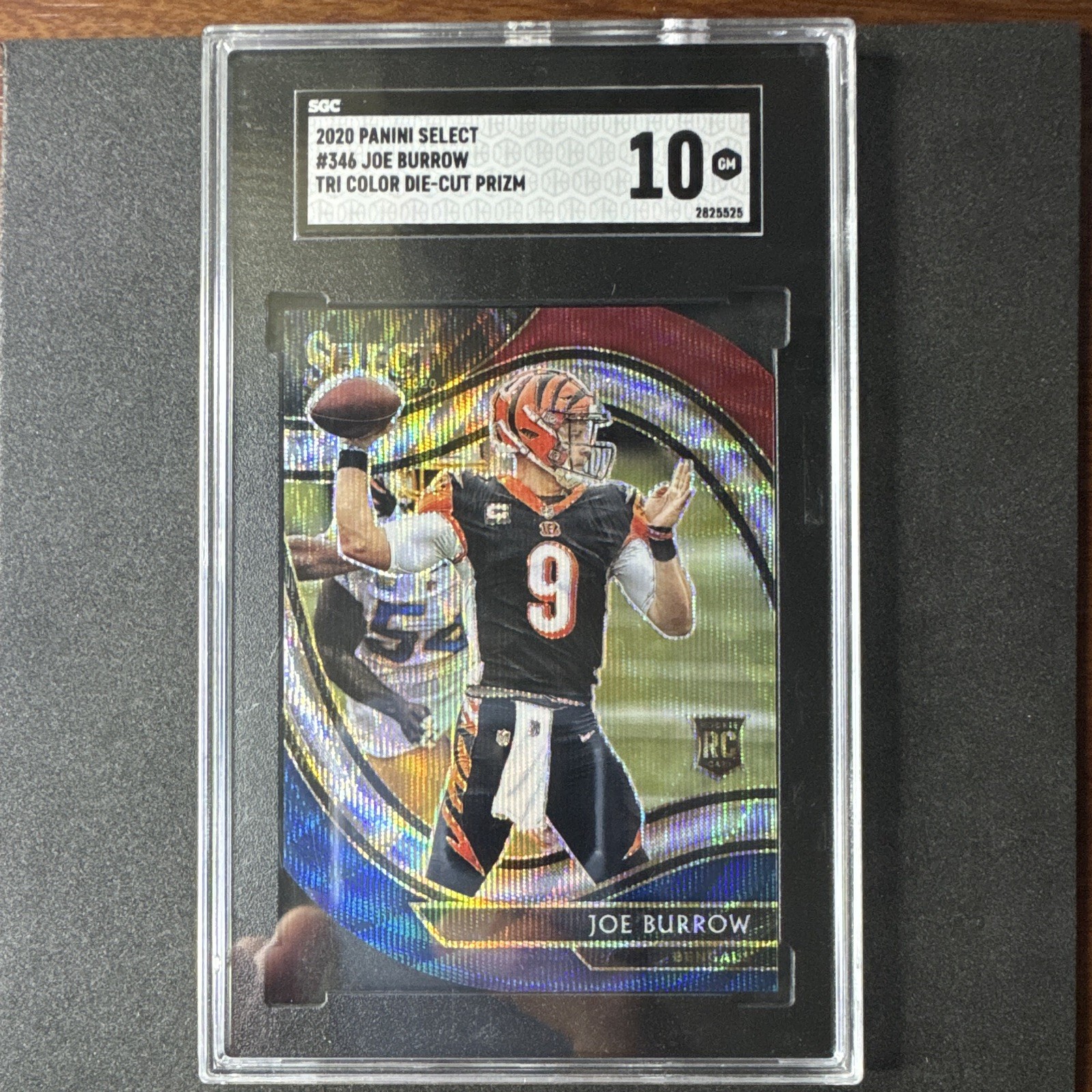 Joe Burrow RC 2020 Panini Select Field Level #346 Tri-Color Prizm Die-Cut (RC) Joe Burrow RC 2020 Panini Select Field Level #346 Tri-Color Prizm Die-Cut (RC)