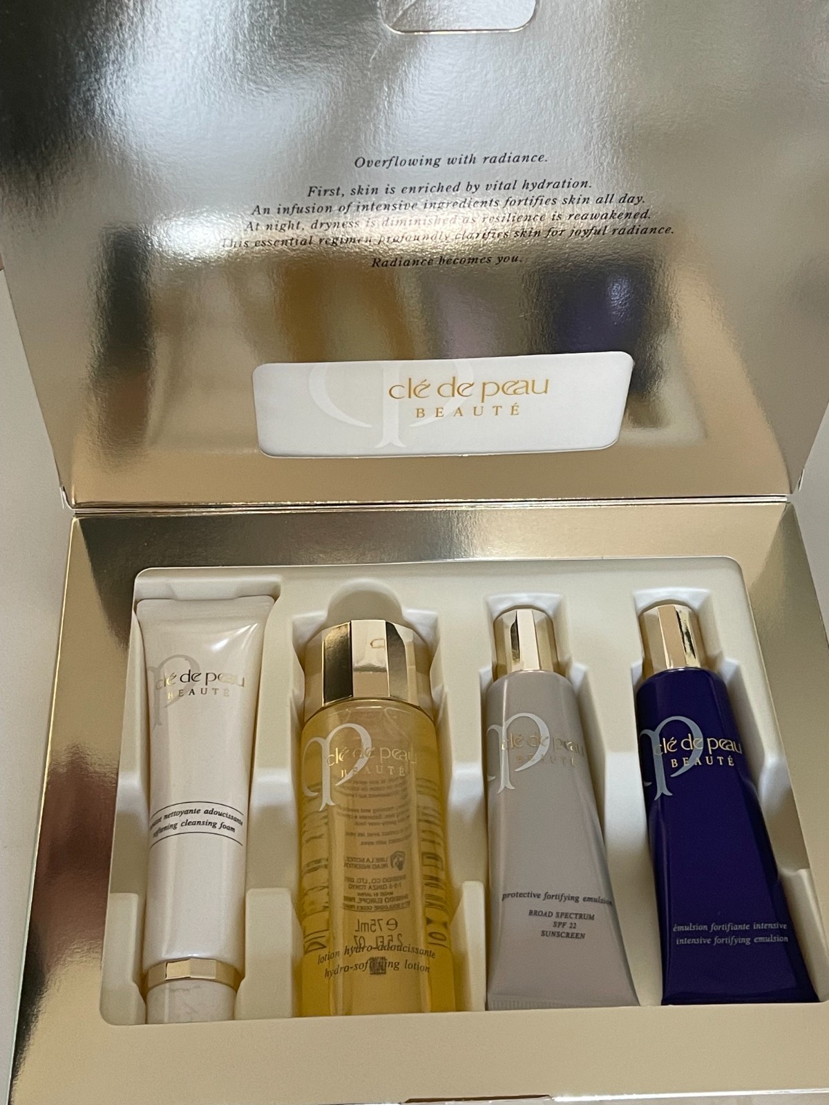 Cle De Peau Beaute Essential Radiance 5 pcs Set BNIB Cle De Peau Beaute Essential Radiance 5 pcs Set BNIB