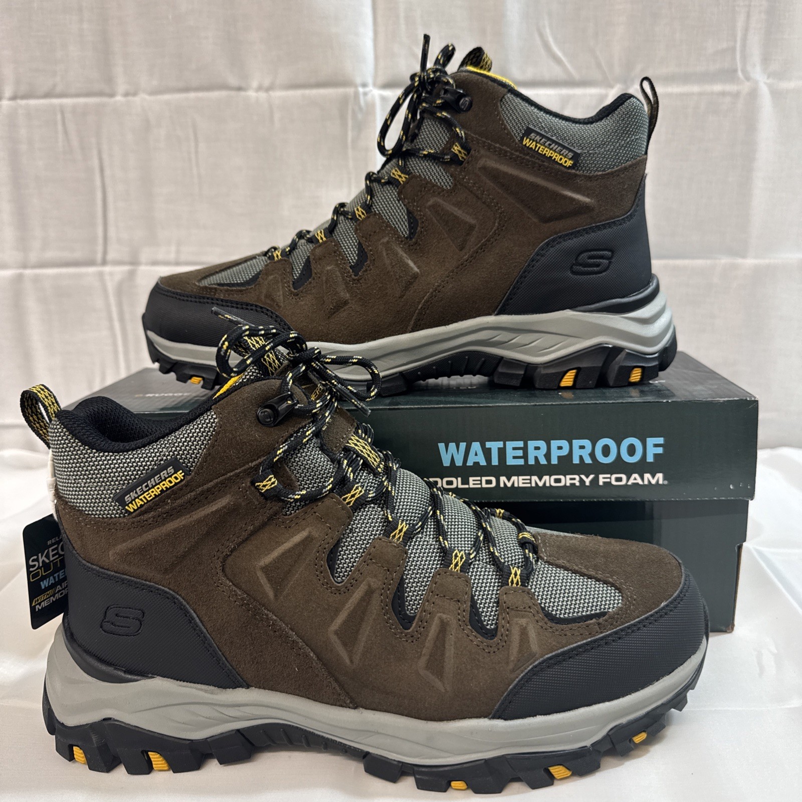 Sketchers Waterproof Cooled Memory Foam Men’s Size 9 Hiking Boot Sketchers Waterproof Cooled Memory Foam Men’s Size 9 Hiking Boot