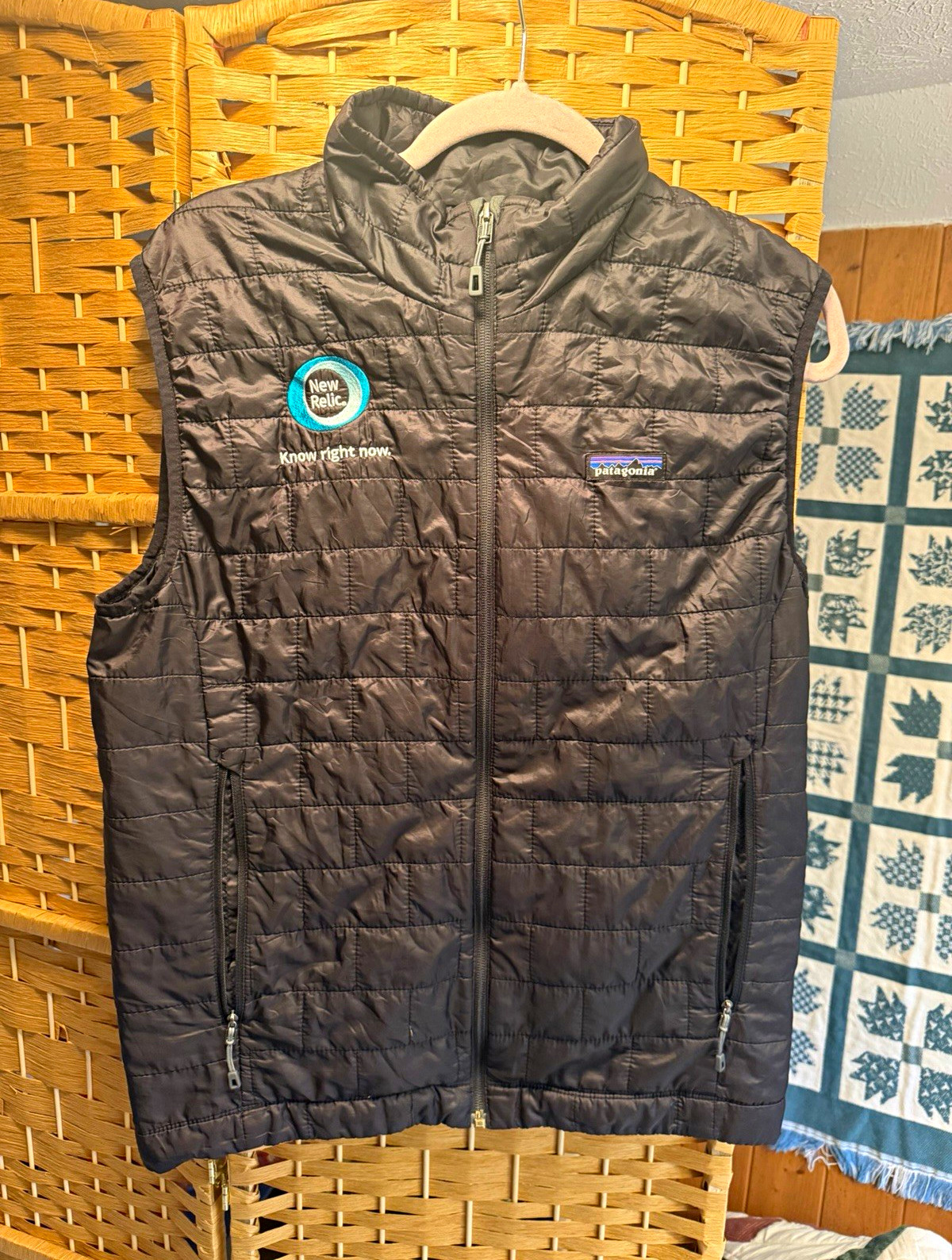 Patagonia Nano Puff Vest Black Insulated Puffer Vest Mens M New Relic Tech Logo Patagonia Nano Puff Vest Black Insulated Puffer Vest Mens M New Relic Tech Logo