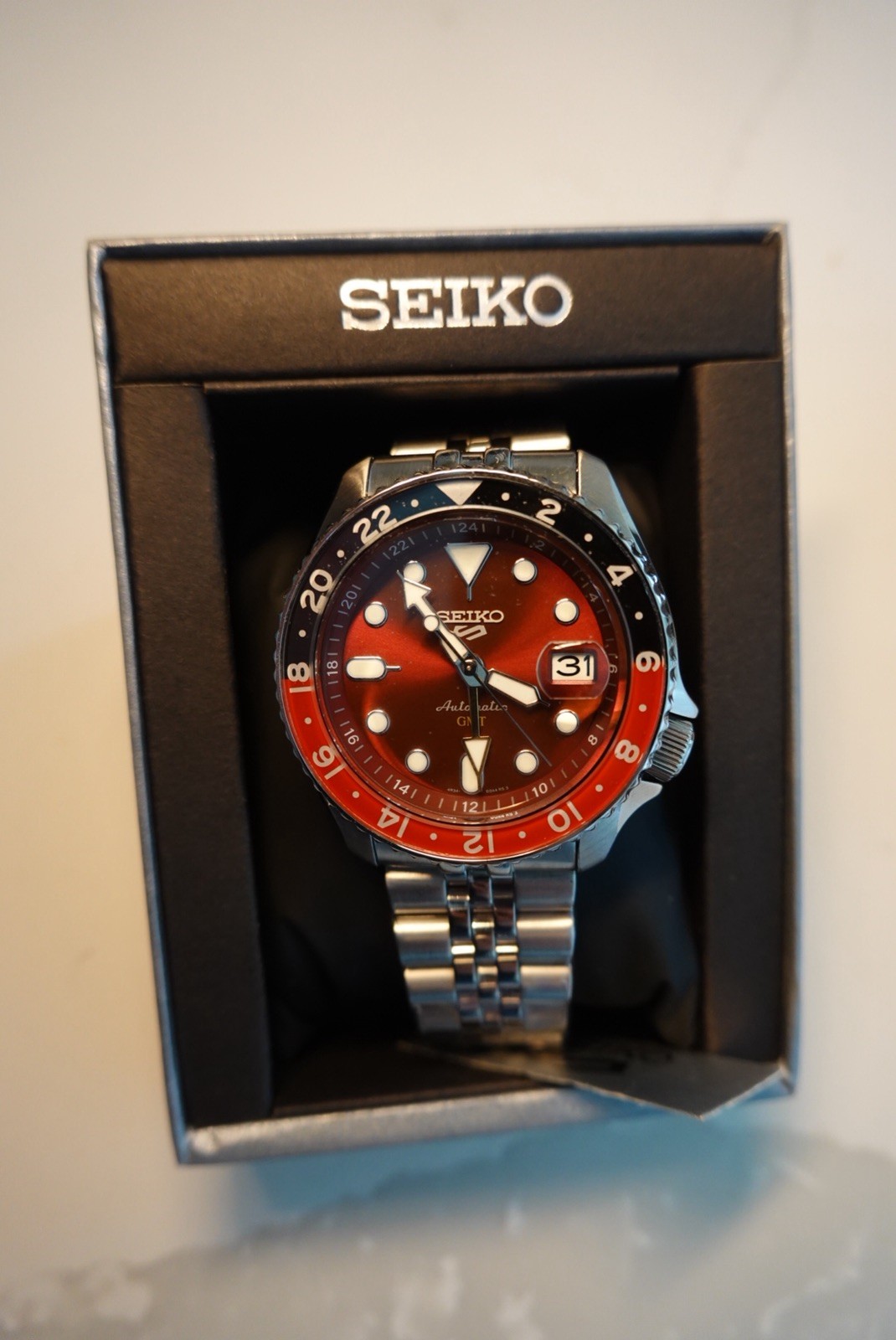 Seiko SSK031K1 Passion Red Limited Edition 1000 Pieces #0274/1000 Seiko SSK031K1 Passion Red Limited Edition 1000 Pieces #0274/1000