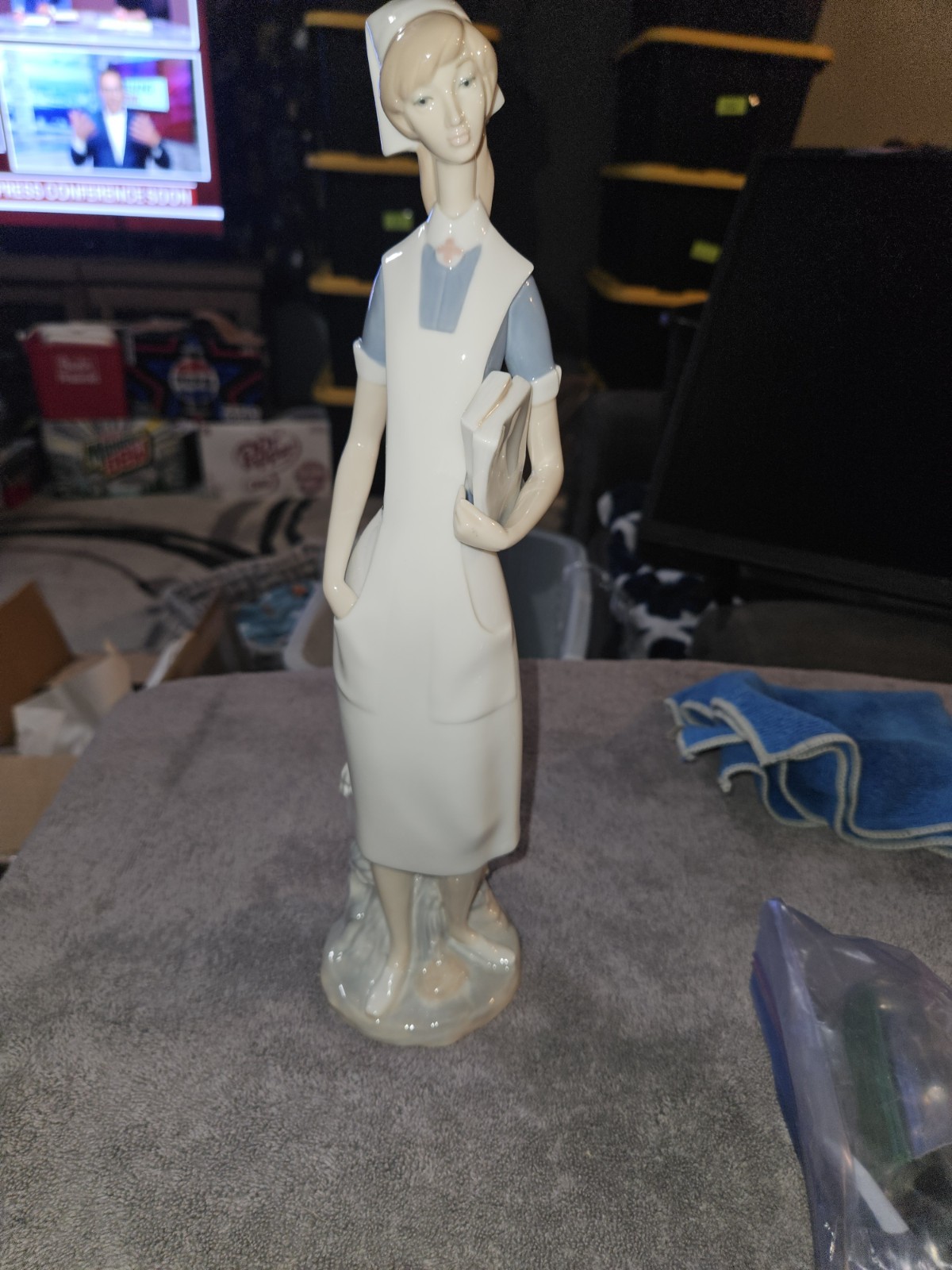 Lladro 4603 Nurse Retired Mint Condition  Original Box~paperwork  L@@K ~READ~