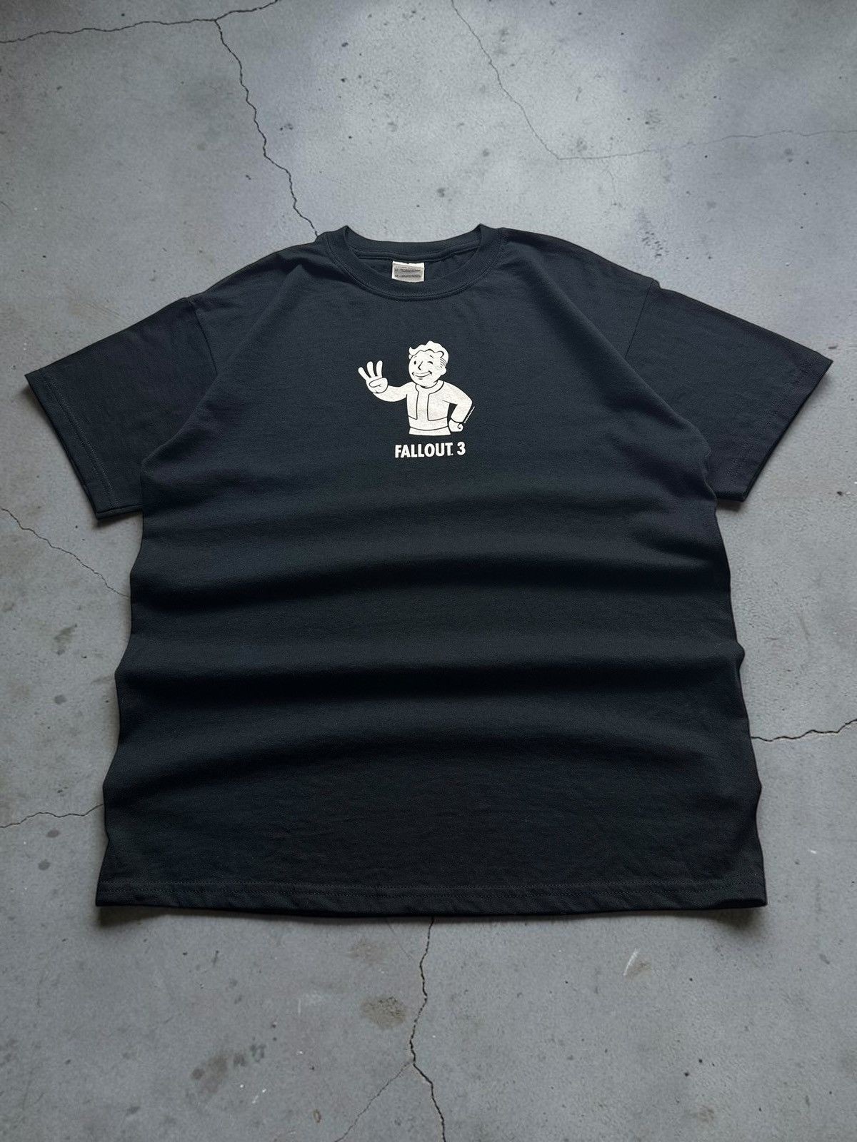 Vintage 2008 Fallout 3 Bethesda Game Promo T-Shirt Navy Rare Men\'s Size M Vintage 2008 Fallout 3 Bethesda Game Promo T-Shirt Navy Rare Men\'s Size M