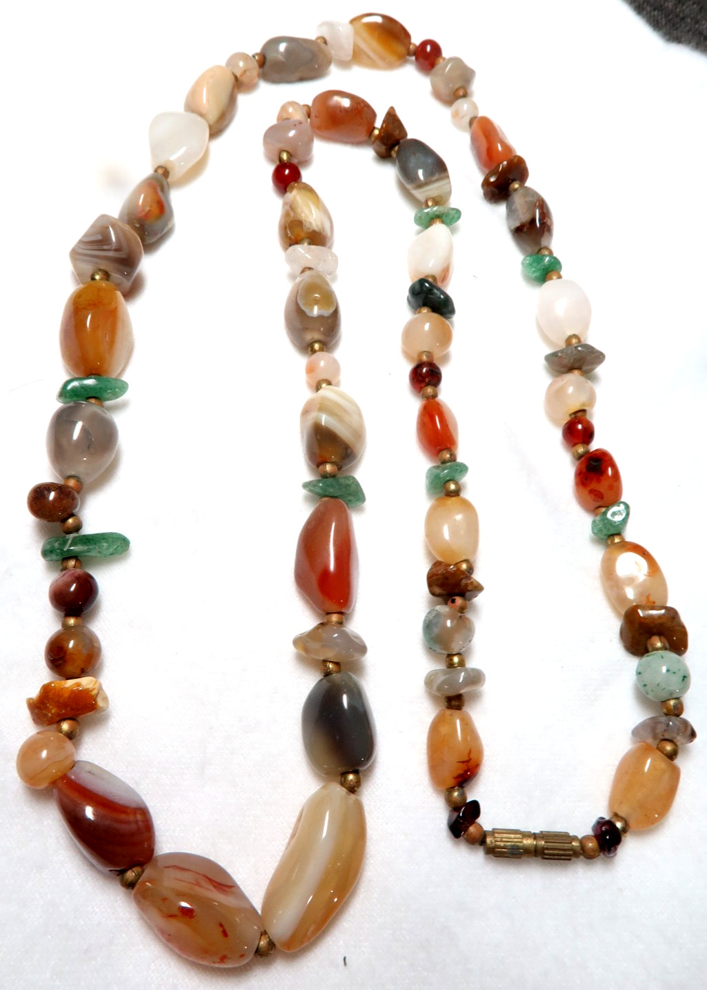 VINTAGE STUNNING MULTICOLOR STONE LONG NECKLACE VINTAGE STUNNING MULTICOLOR STONE LONG NECKLACE