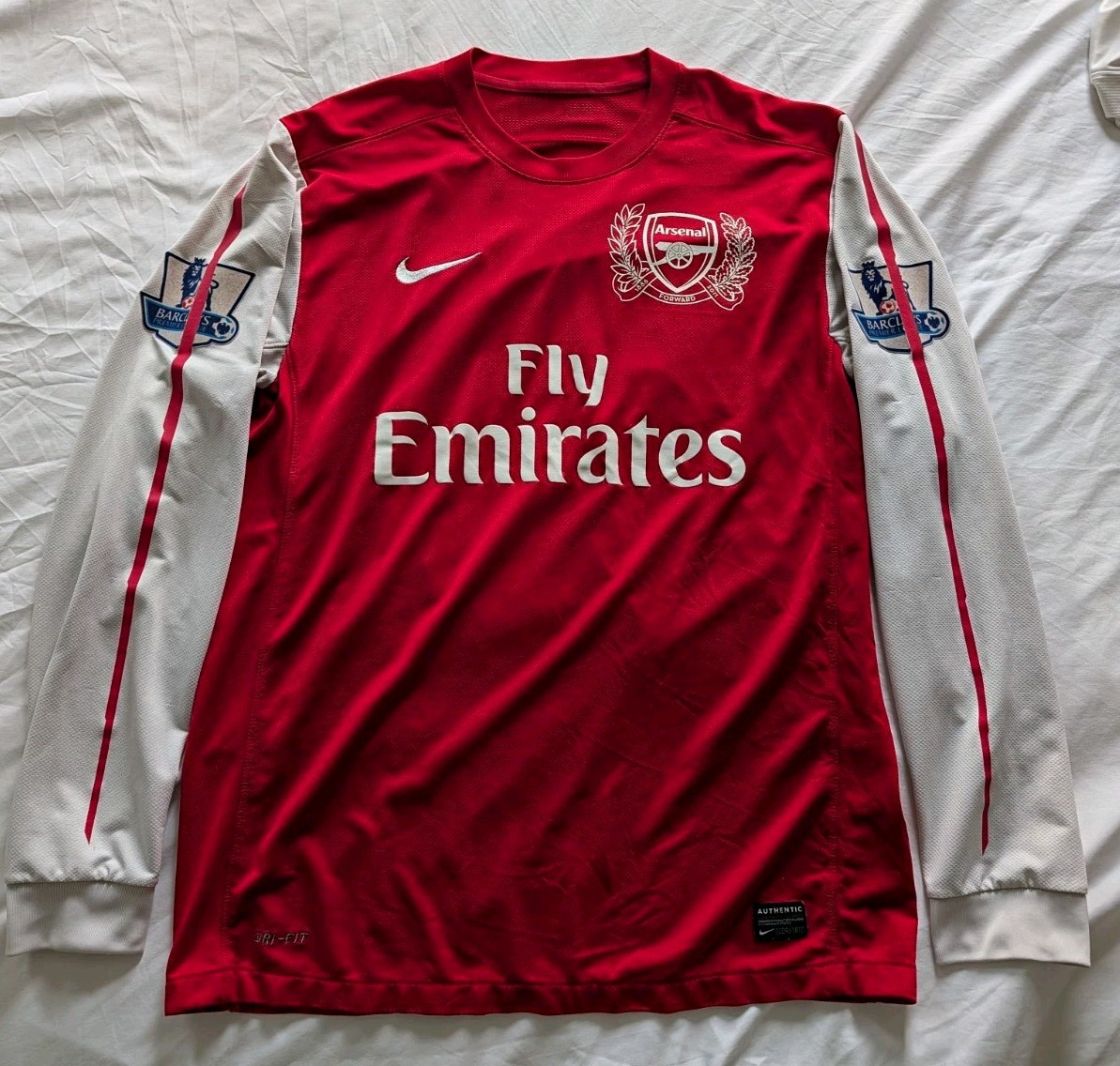 Nike Arsenal 2011/12 Van Persie Men's Soccer Jersey Long Sleeve Dri-FIT Size L Nike Arsenal 2011/12 Van Persie Men's Soccer Jersey Long Sleeve Dri-FIT Size L