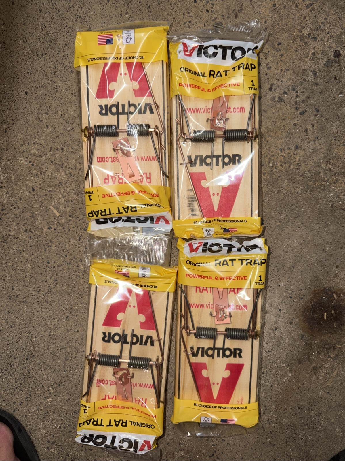 VTG Victor M201 Original Rat Trap Reusable Wood Spring Varmint Trap USA LOT of 4