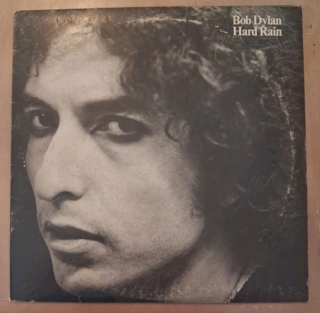 Vintage 1976 Bob Dillon Hard Rain Vinyl Album Vintage 1976 Bob Dillon Hard Rain Vinyl Album
