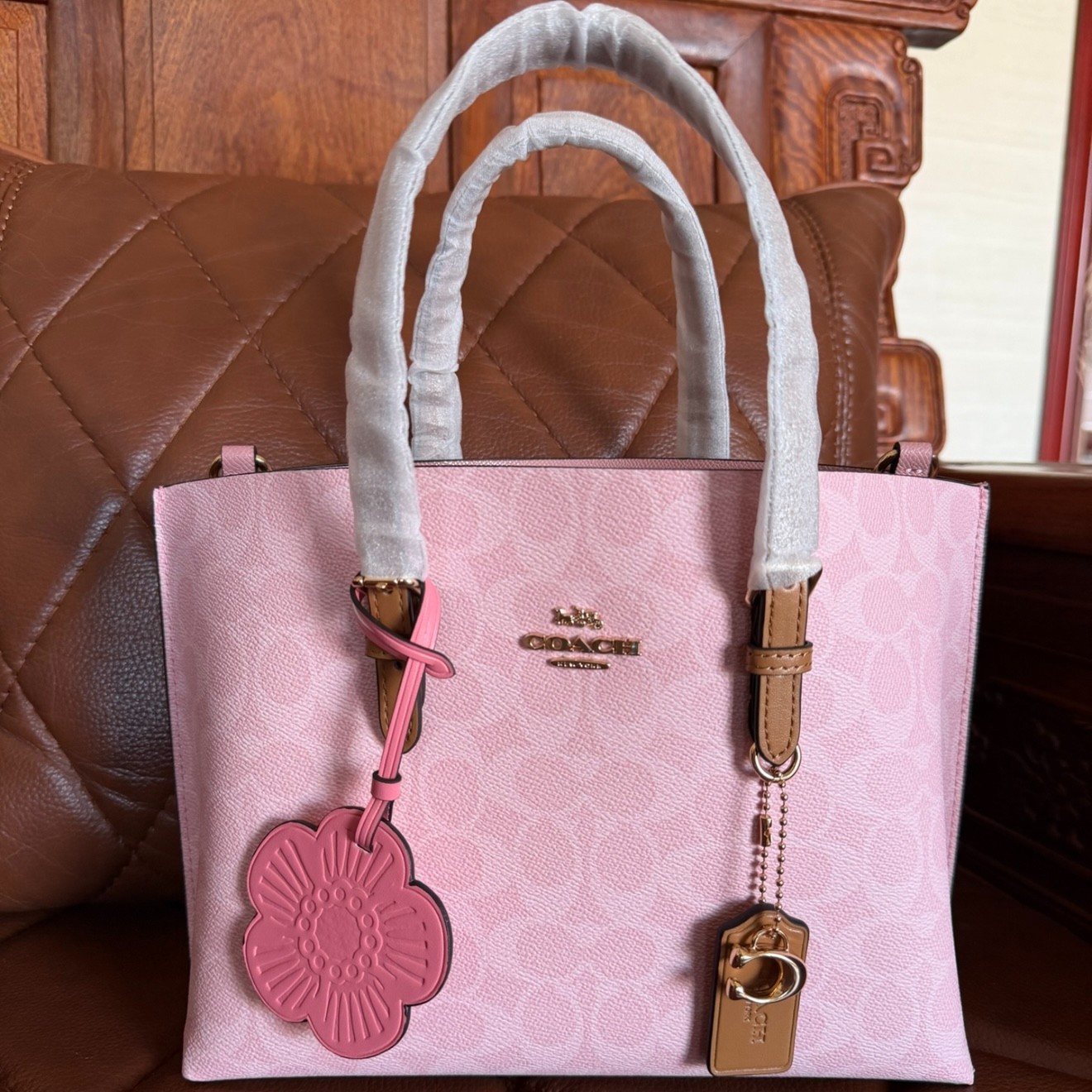 NWT Coach CER24 Mollie Tote Bag 25 In Signature Canvas With Charms Powder Pink NWT Coach CER24 Mollie Tote Bag 25 In Signature Canvas With Charms Powder Pink