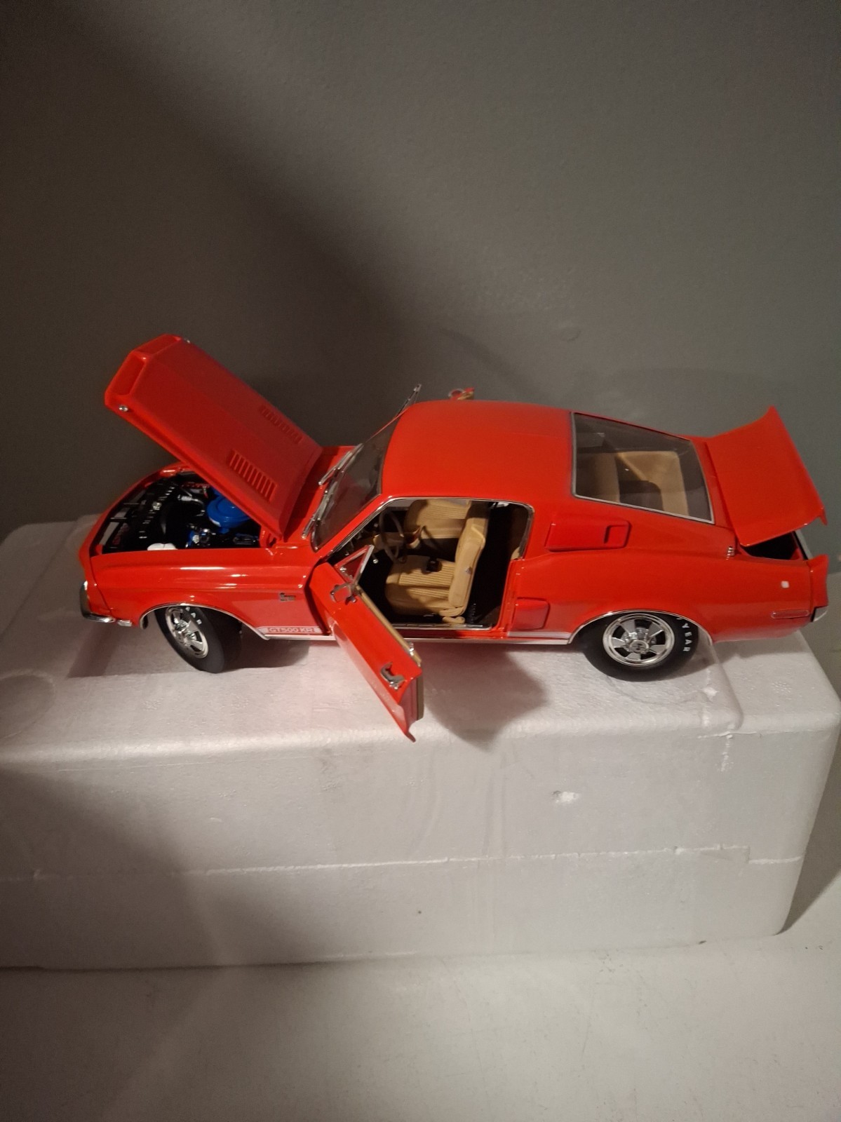 SHELBY GT500KR 1968 SPECIAL ORDER COLOR WT5185 CORAL RED 1/18 ACME DIECAST 1/996