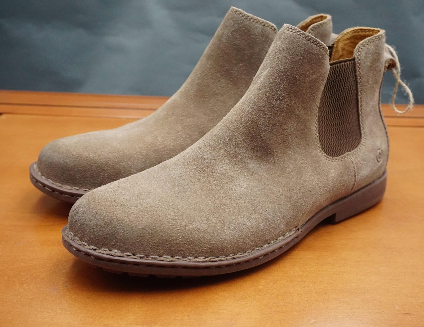 Born Shane Chelsea Boot Shoe Mens Size 9.5 Beige Suede Pull On Ankle Casual