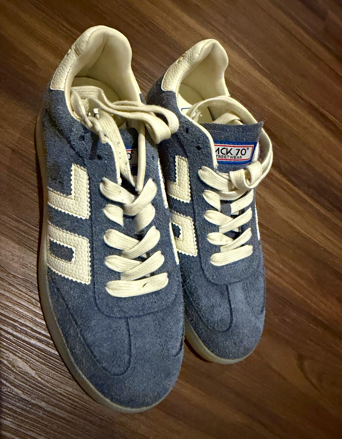 BACK 70 Athletic Streetwear Sneakers Blue/White Suede Low Top WORN ONCE